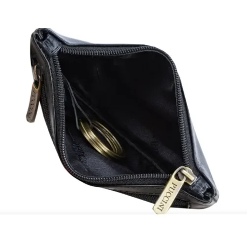 Etui Puccini MU309 wnętrze – skórzany pasek i kółka na klucze / Puccini MU309 interior – leather strap and metal rings